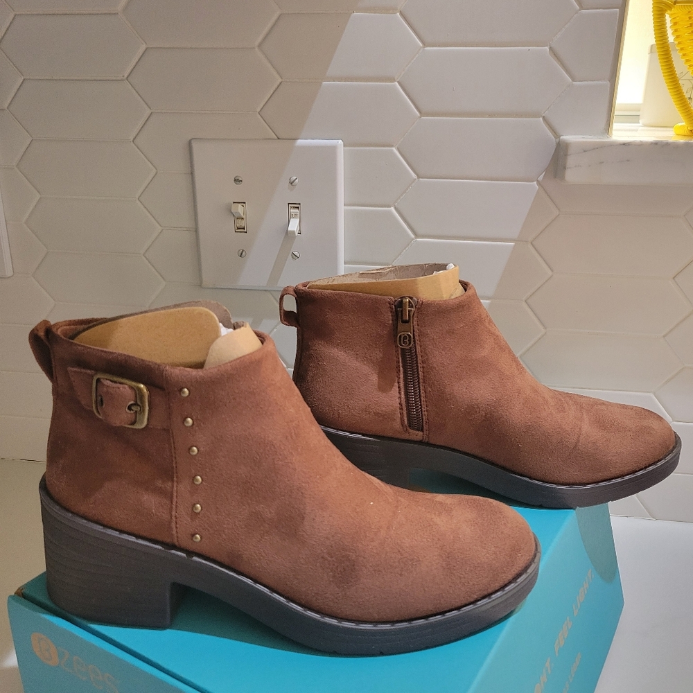 Booties - Picture 7 of 8